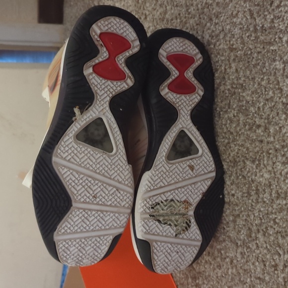 Nike LeBron 8 V/2 size 5.5 - Picture 4 of 5